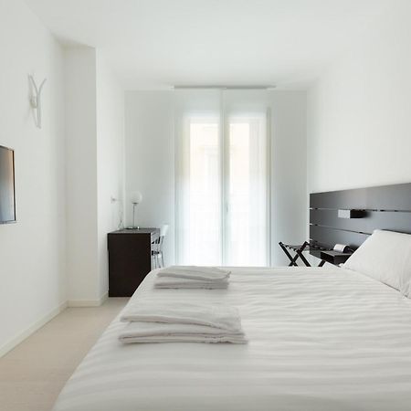 Porta Nuova Bright And Roomy Flat Milán Exterior foto